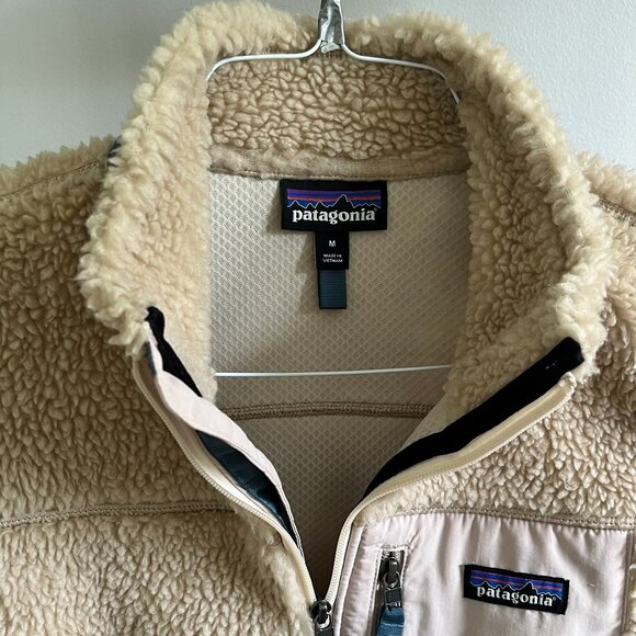 Patagonia Women's Classic Retro-X® Fleece Jacket - Picture 2 of 4